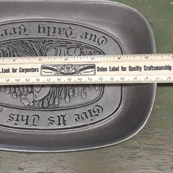 Vintage Wilton Pewter "Give Us This Day Our Daily Bread pewter tray - Picture 3 of 4